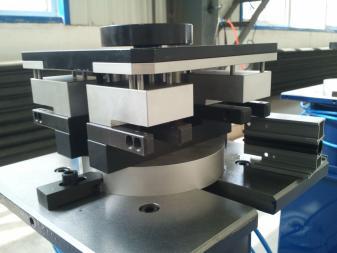 沈陽工業(yè)大學(xué)機(jī)械裝備制造中心