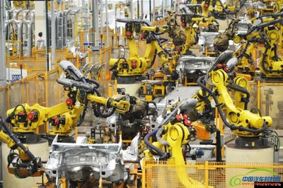 特朗普叫囂從中國奪回制造業(yè)?上海國際機(jī)床展打響中國制造保衛(wèi)戰(zhàn)